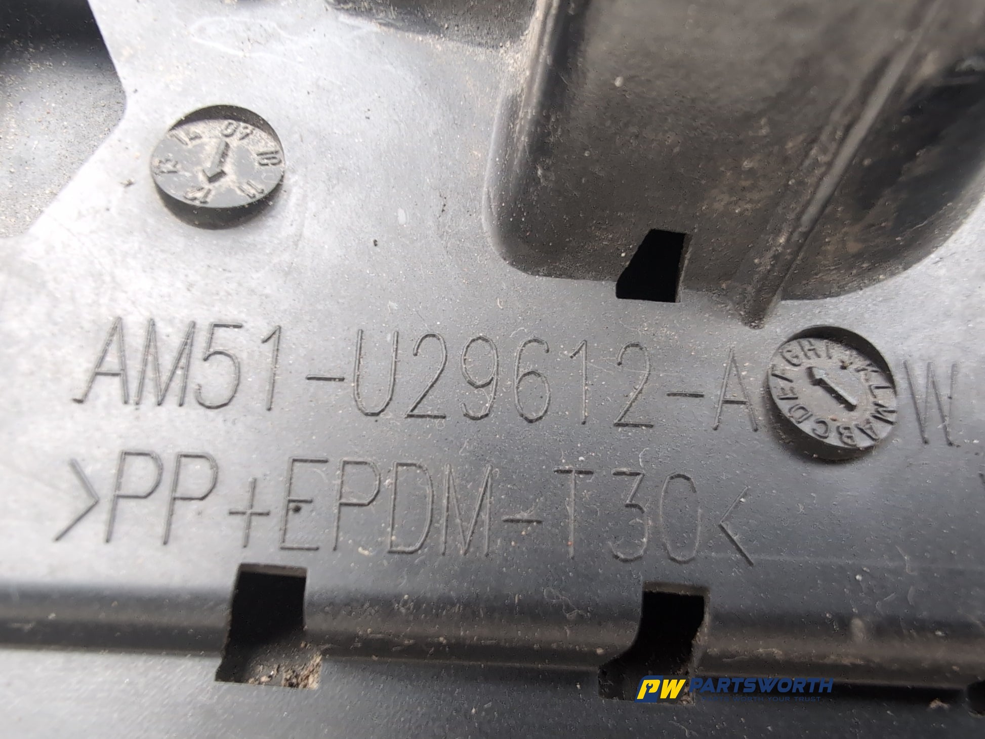Moulding Quarter Panel RH 6