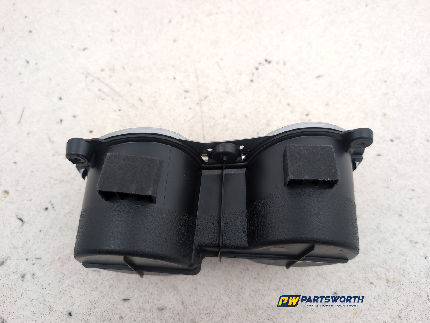 Centre Console Cup Holder 6