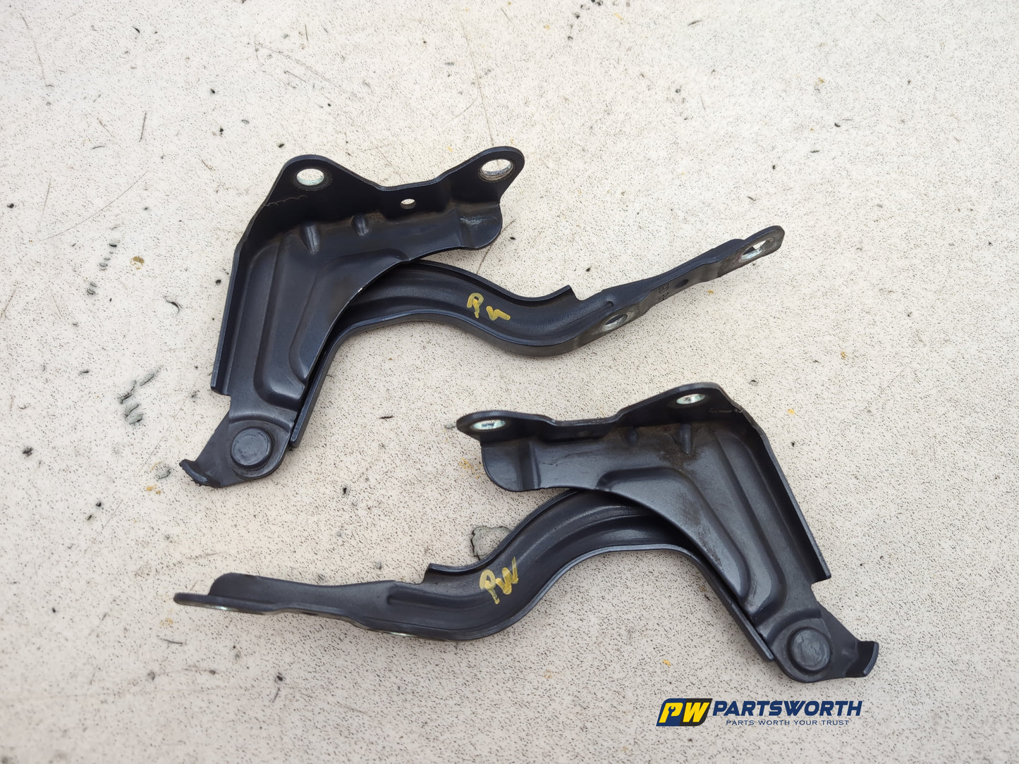 Bonnet Hinges 6