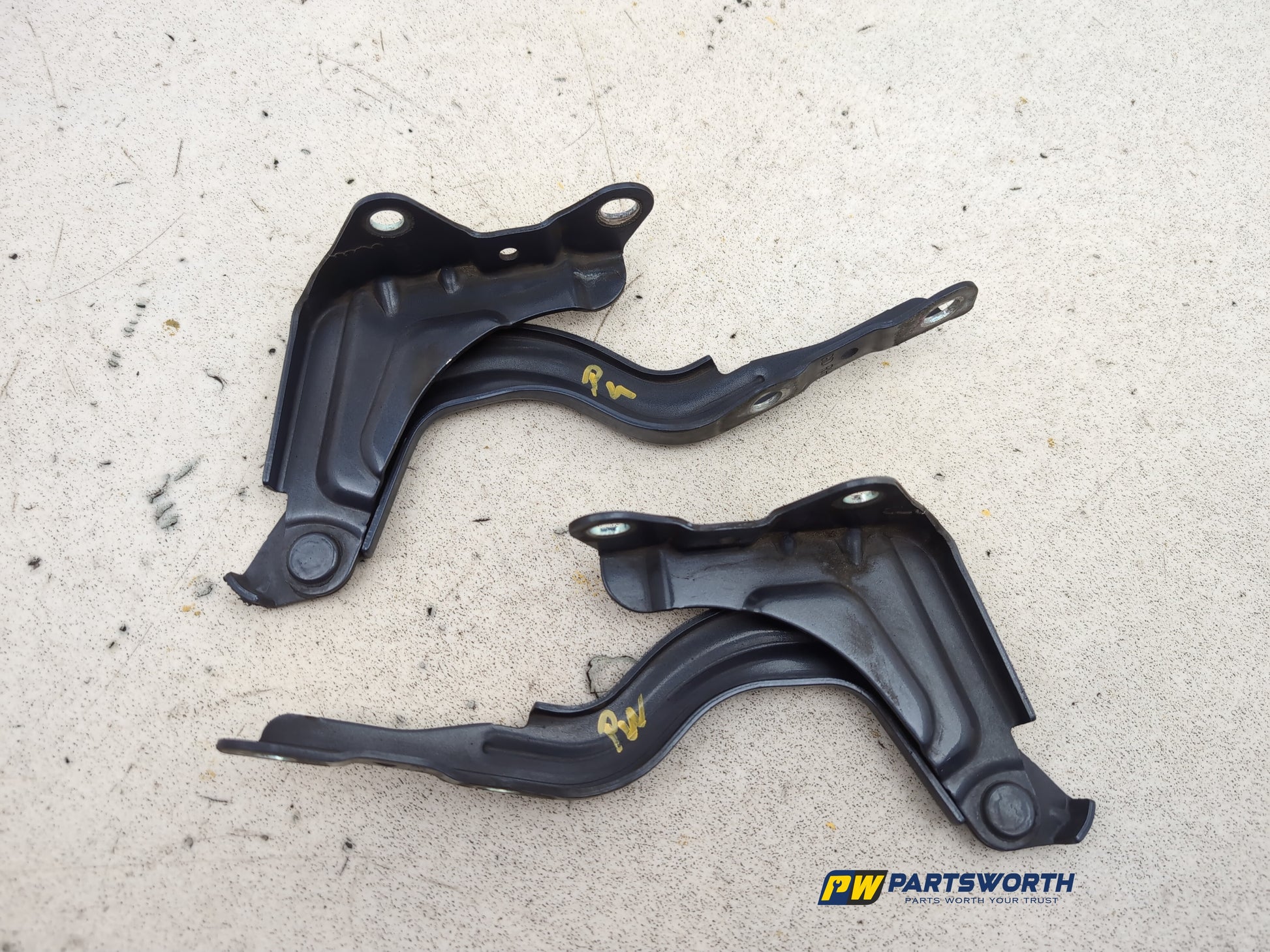 Bonnet Hinges 6