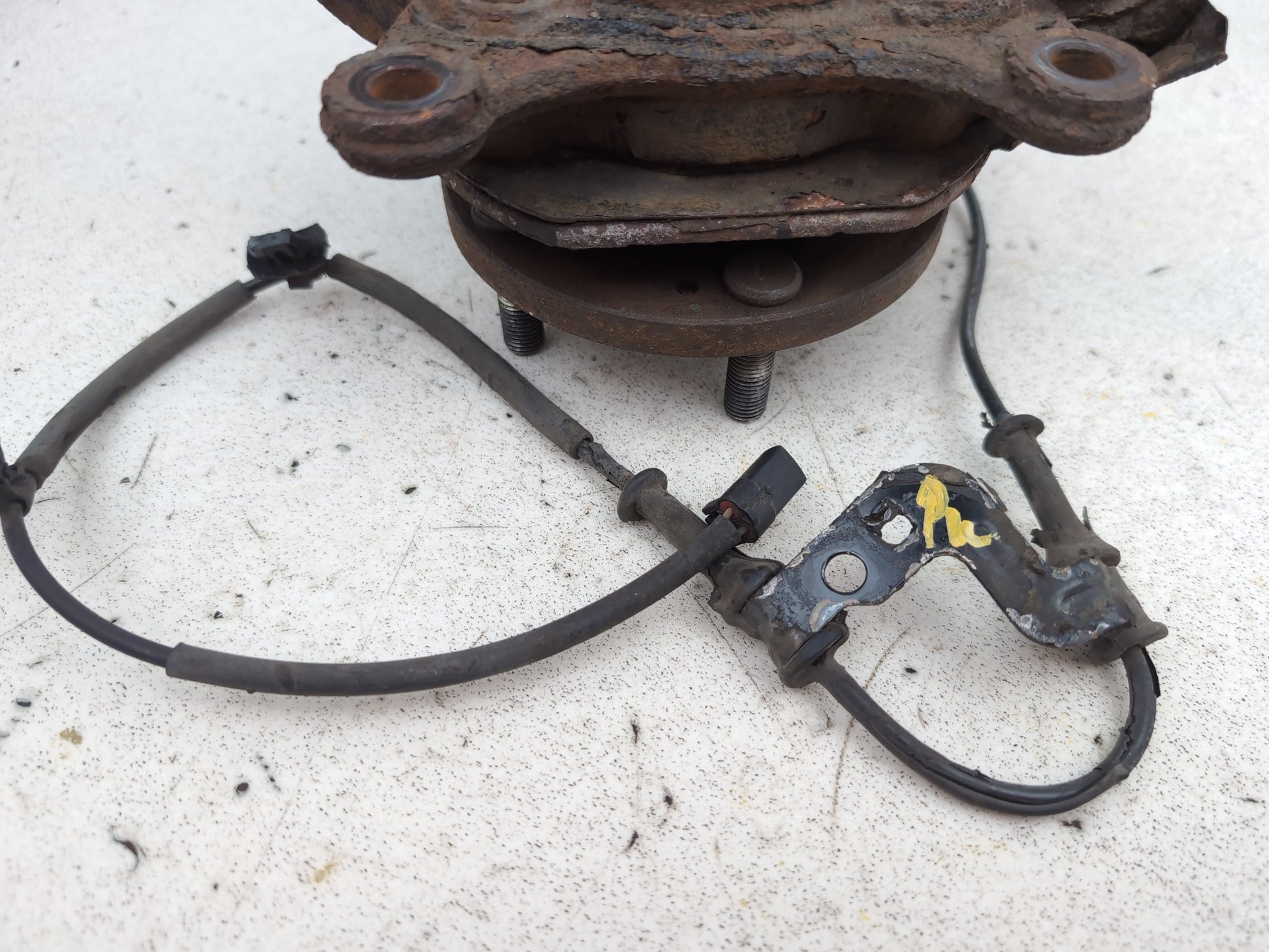 Wheel Hub Front RH 6