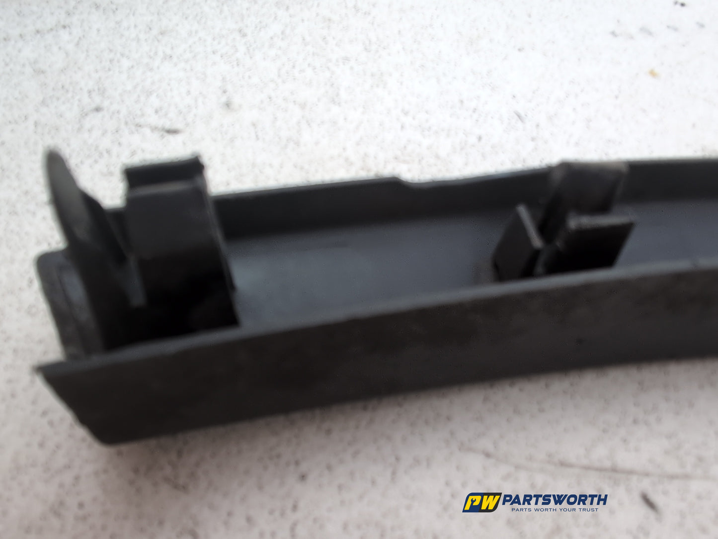 Moulding Wheel Arch Rear LH 6