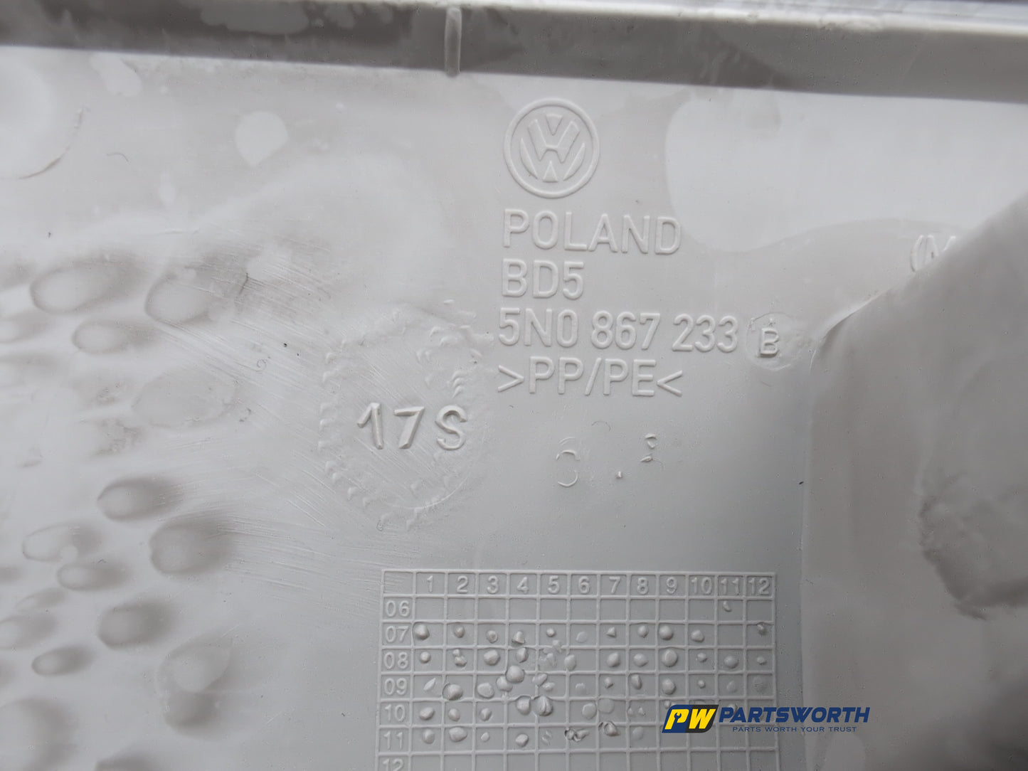 LH A Pillar Trim  6