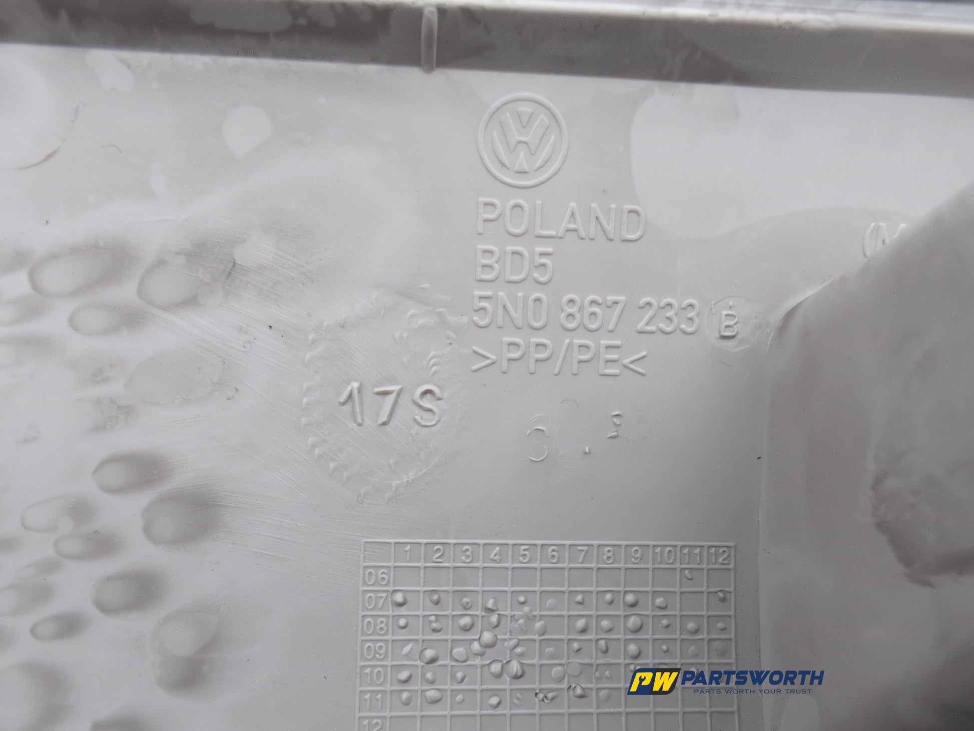 LH A Pillar Trim  6