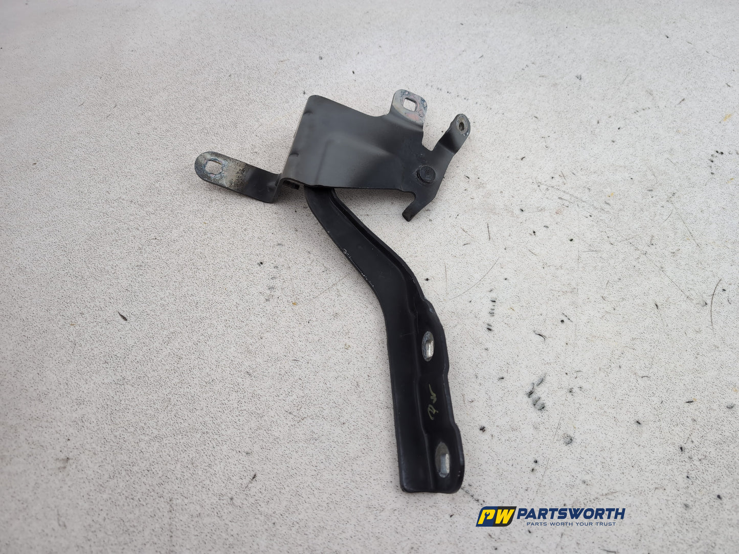 Bonnet Hinges 11