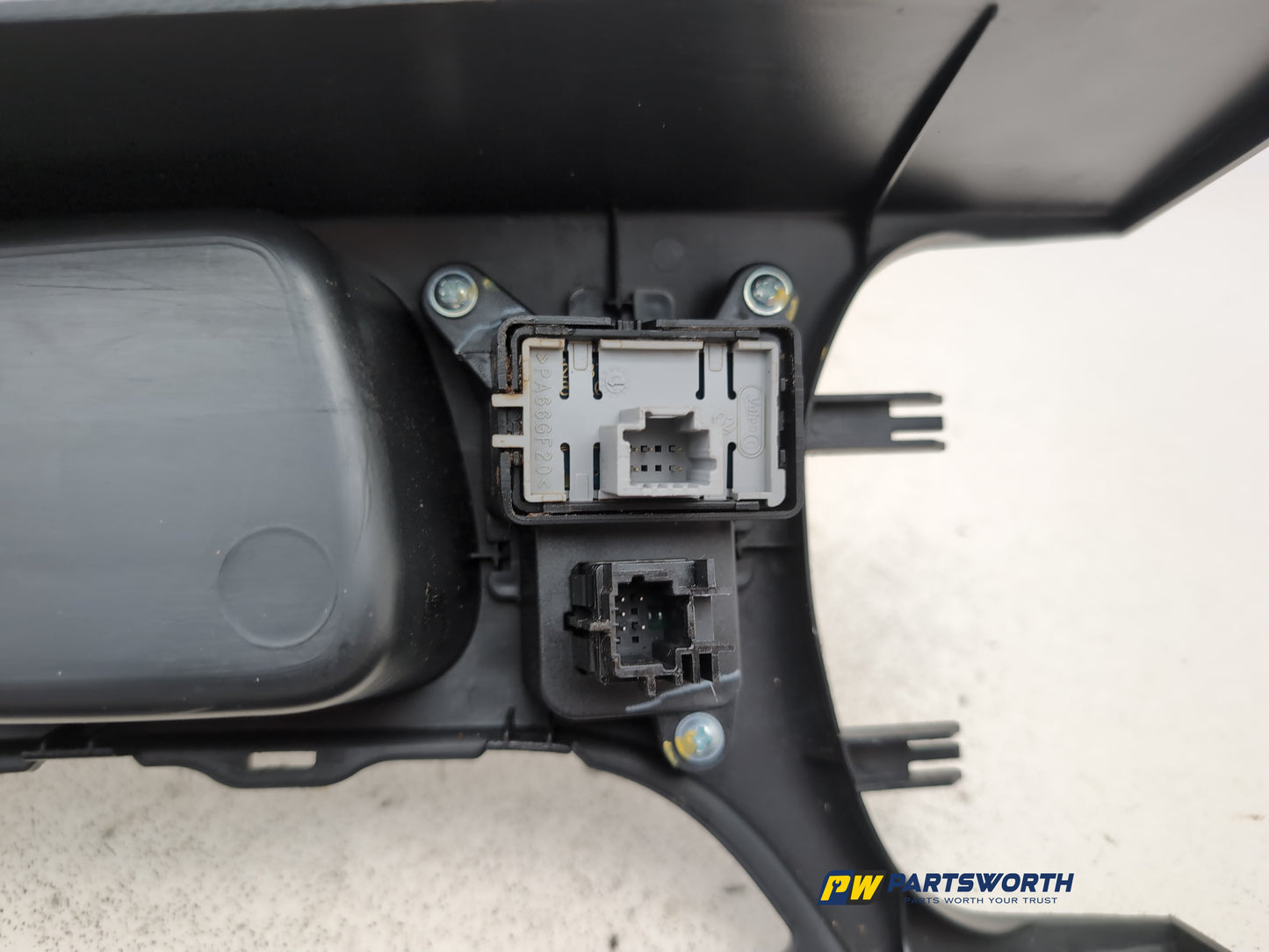 Centre Console Cup Holder 6