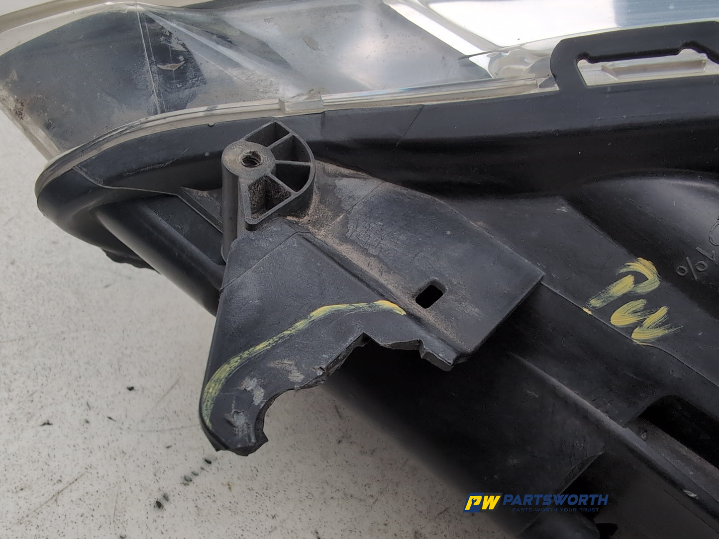 Headlamp RH 11