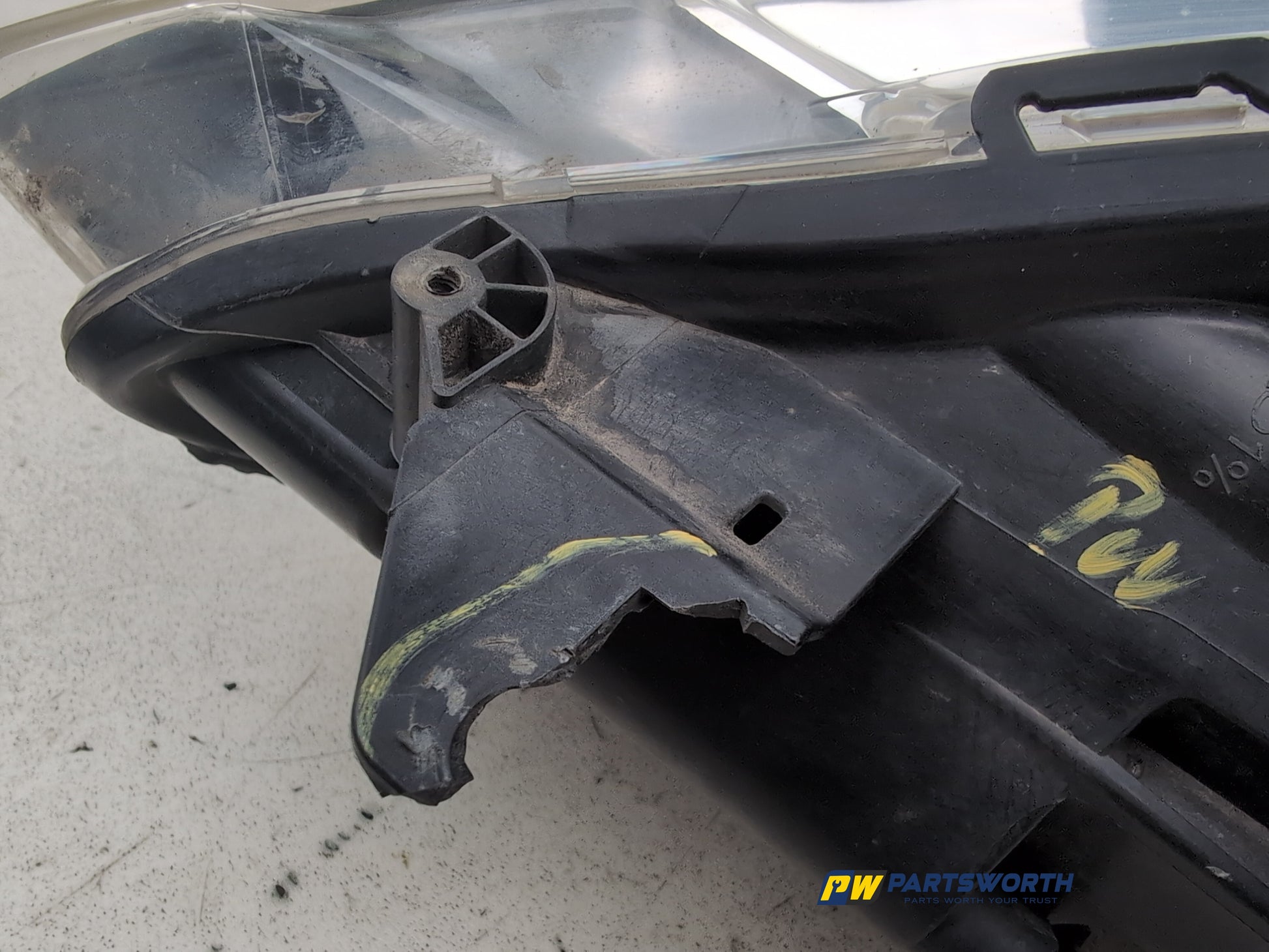 Headlamp RH 11