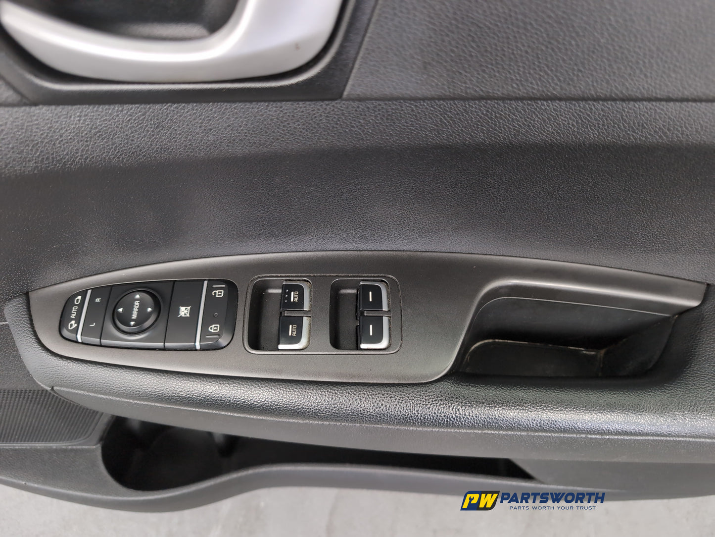 Door Front RH 12