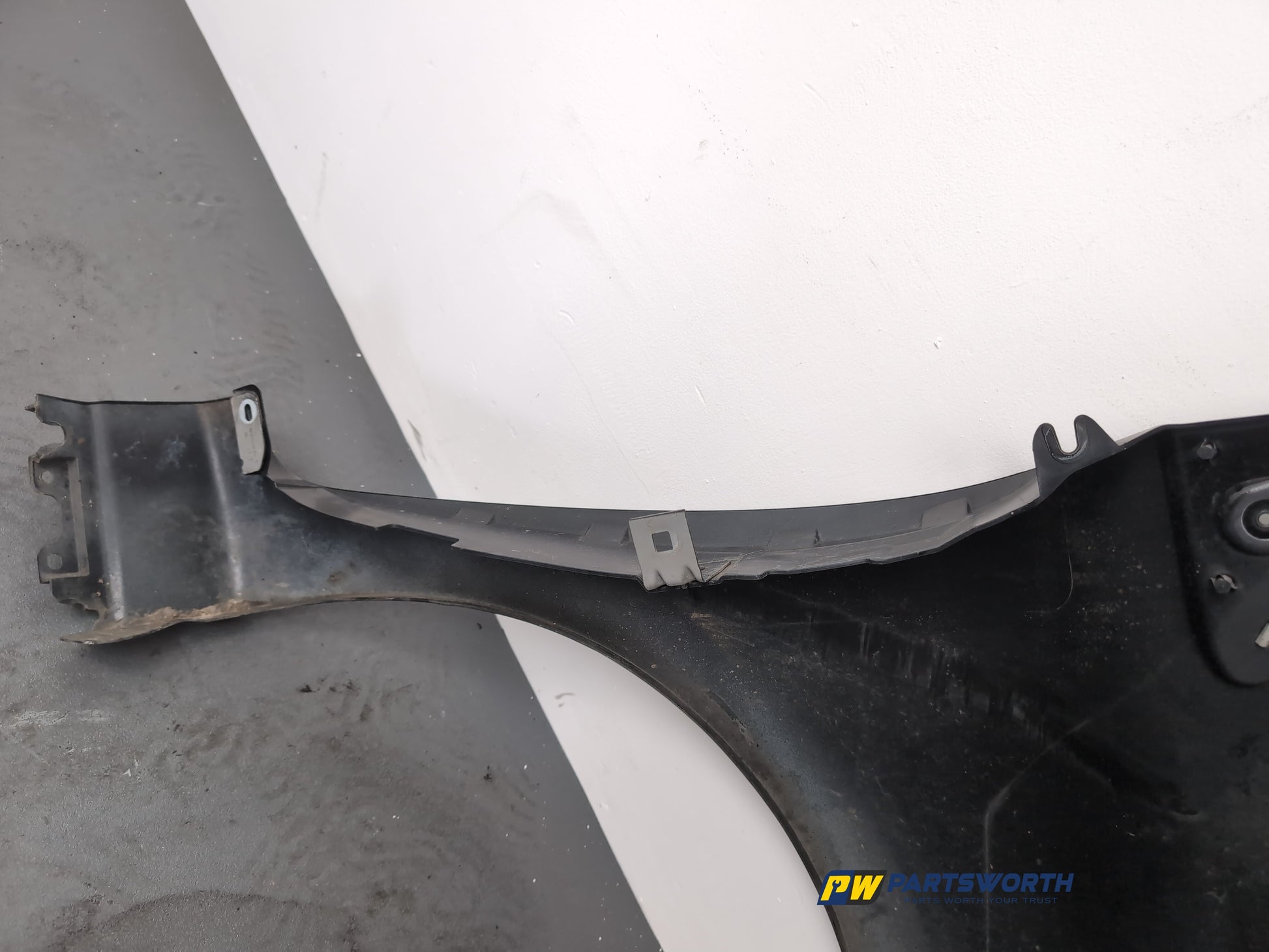 Wing Front LH 12