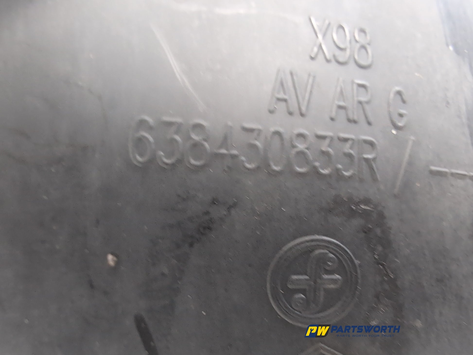 Moulding Wheel Arch Front LH 12
