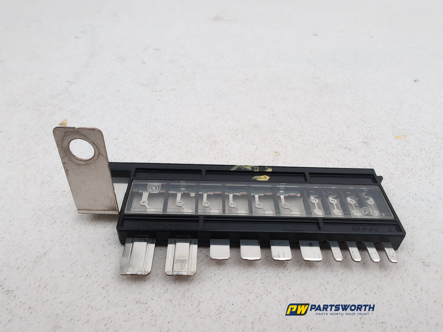 Fuse Box 12