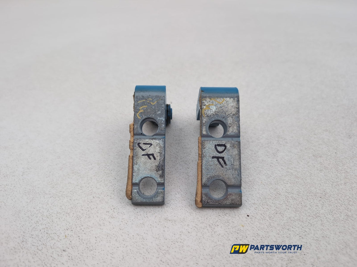 RH Front Door Hinge Pair  6