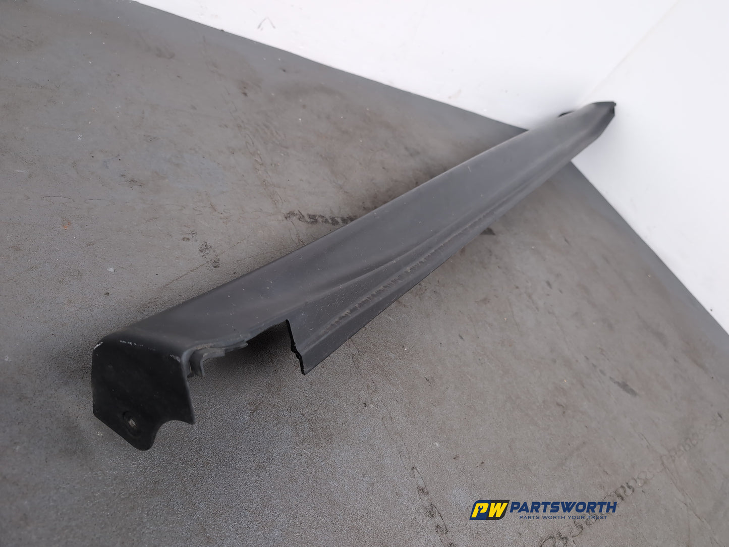 Side Skirt RH 12