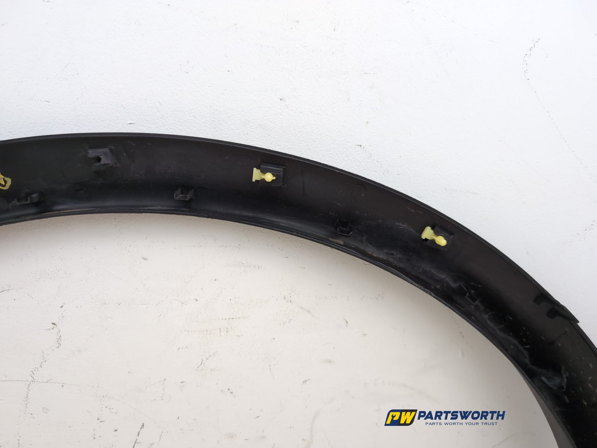 Moulding Wheel Arch Rear RH 12