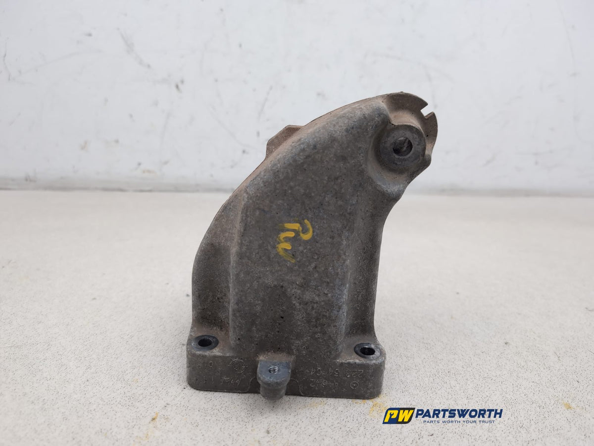 Engine Mounting RH 6