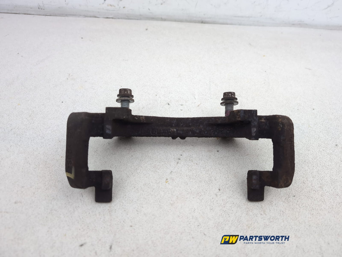 Jaguar Xf R-Sport X260 Saloon Brake Caliper Front Support Passenger Hk832b135ab - photo 6