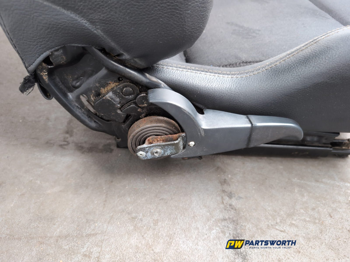 Seat Front RH 6