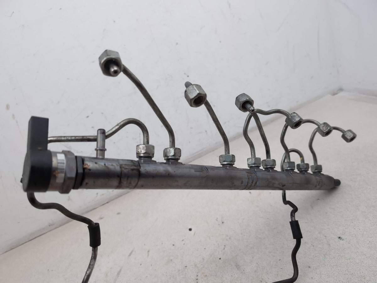 Fuel Rail 6