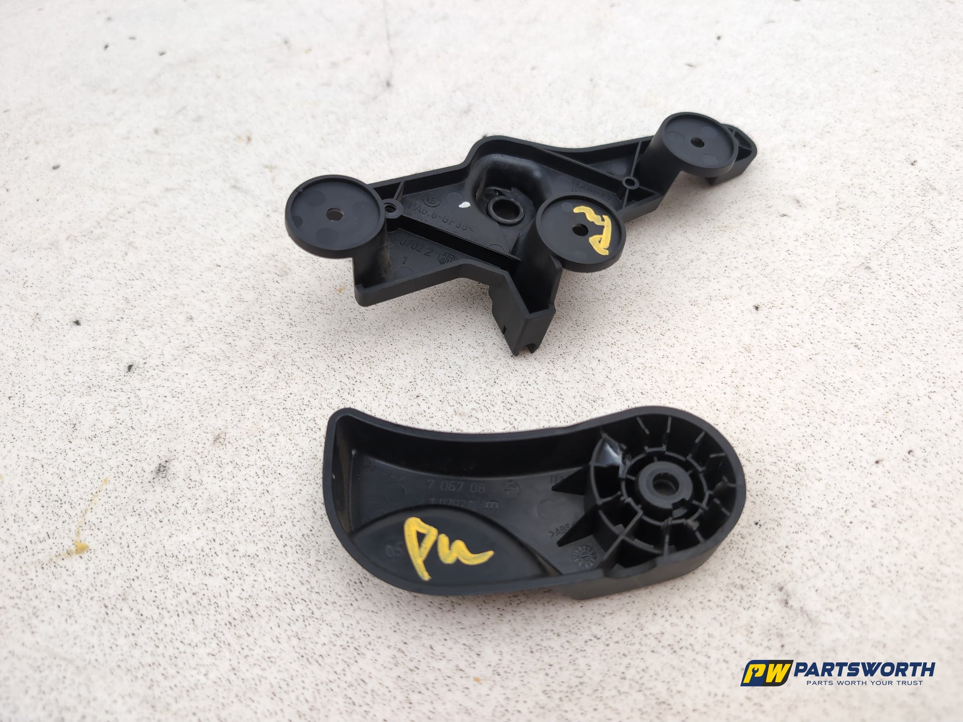 Bonnet Release Handle 7