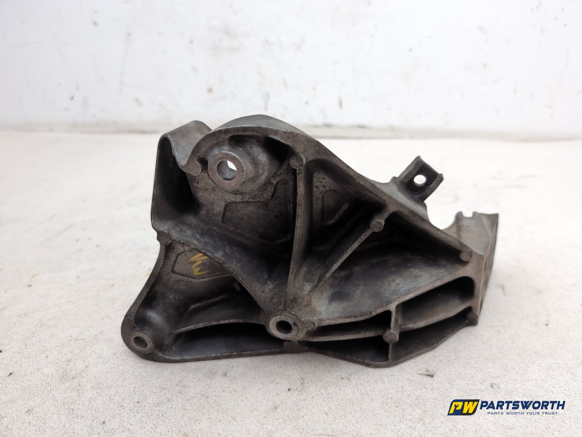Engine Mounting Bracket 7