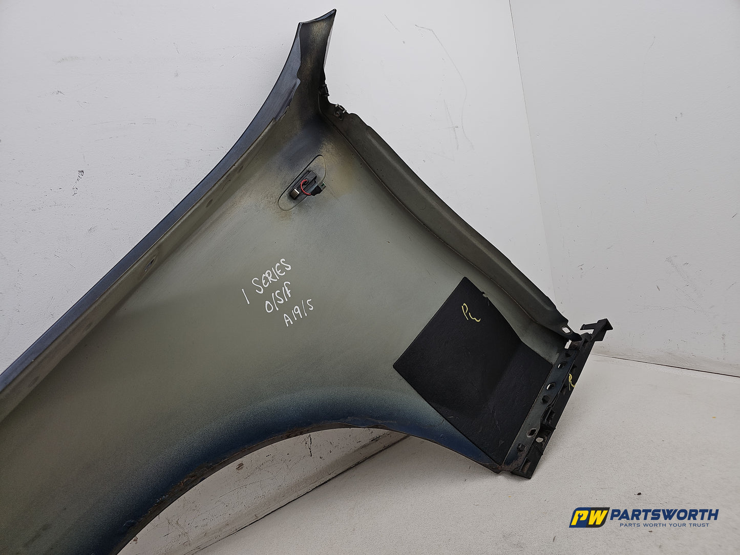 Wing Front RH 7