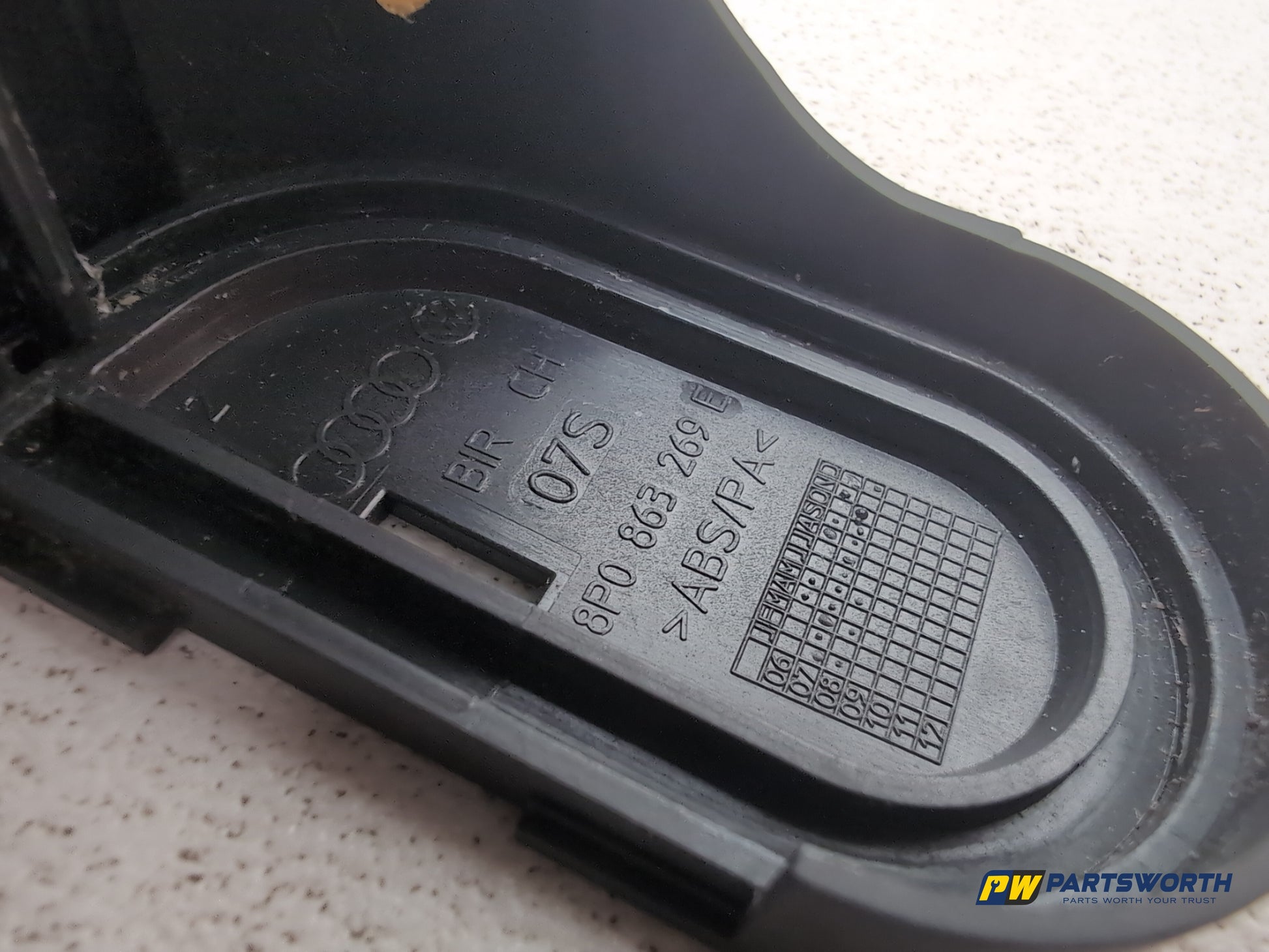 Centre Console Trim  7