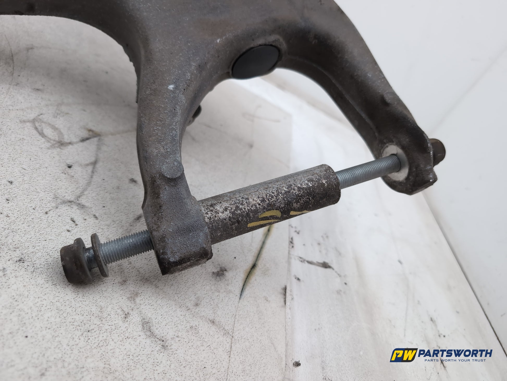 Suspension Arm Rear Wishbone RH 7