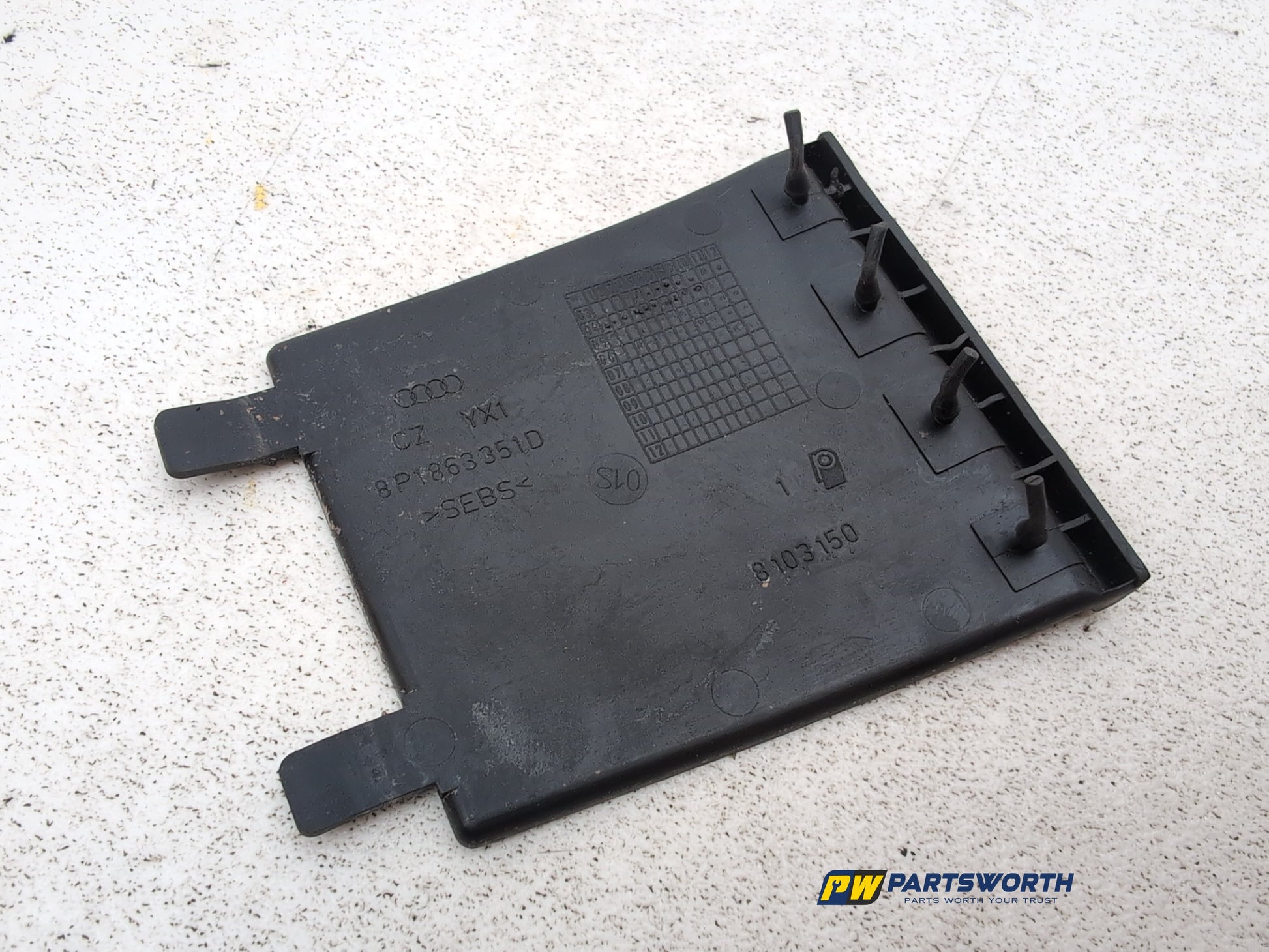 Centre Console Trim  7