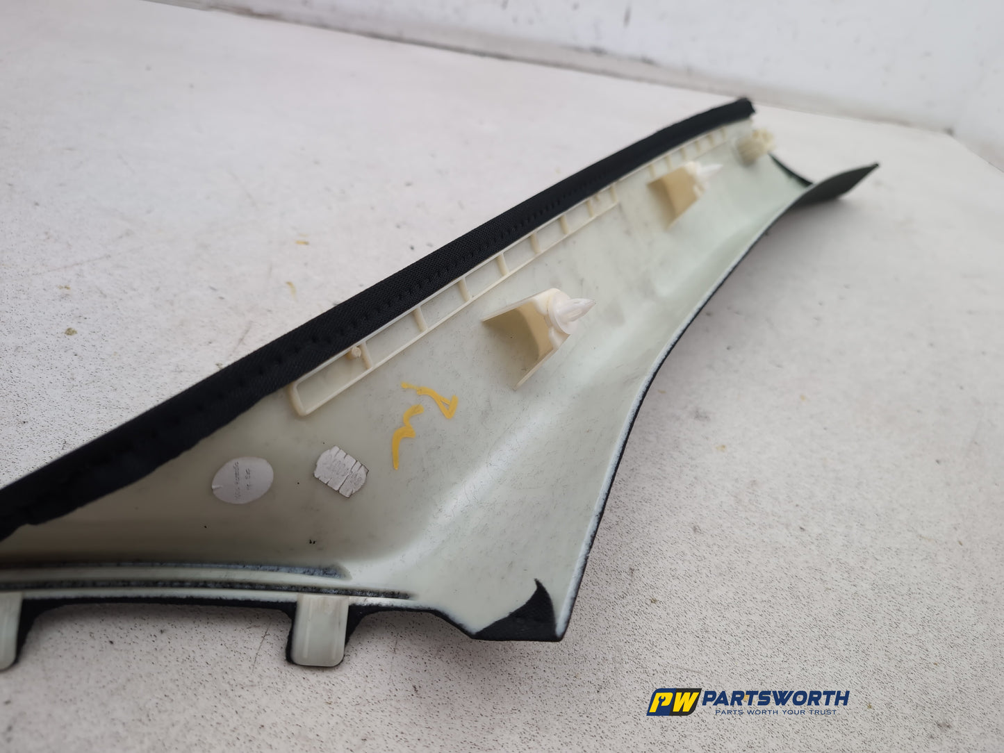 LH A Pillar Trim  7