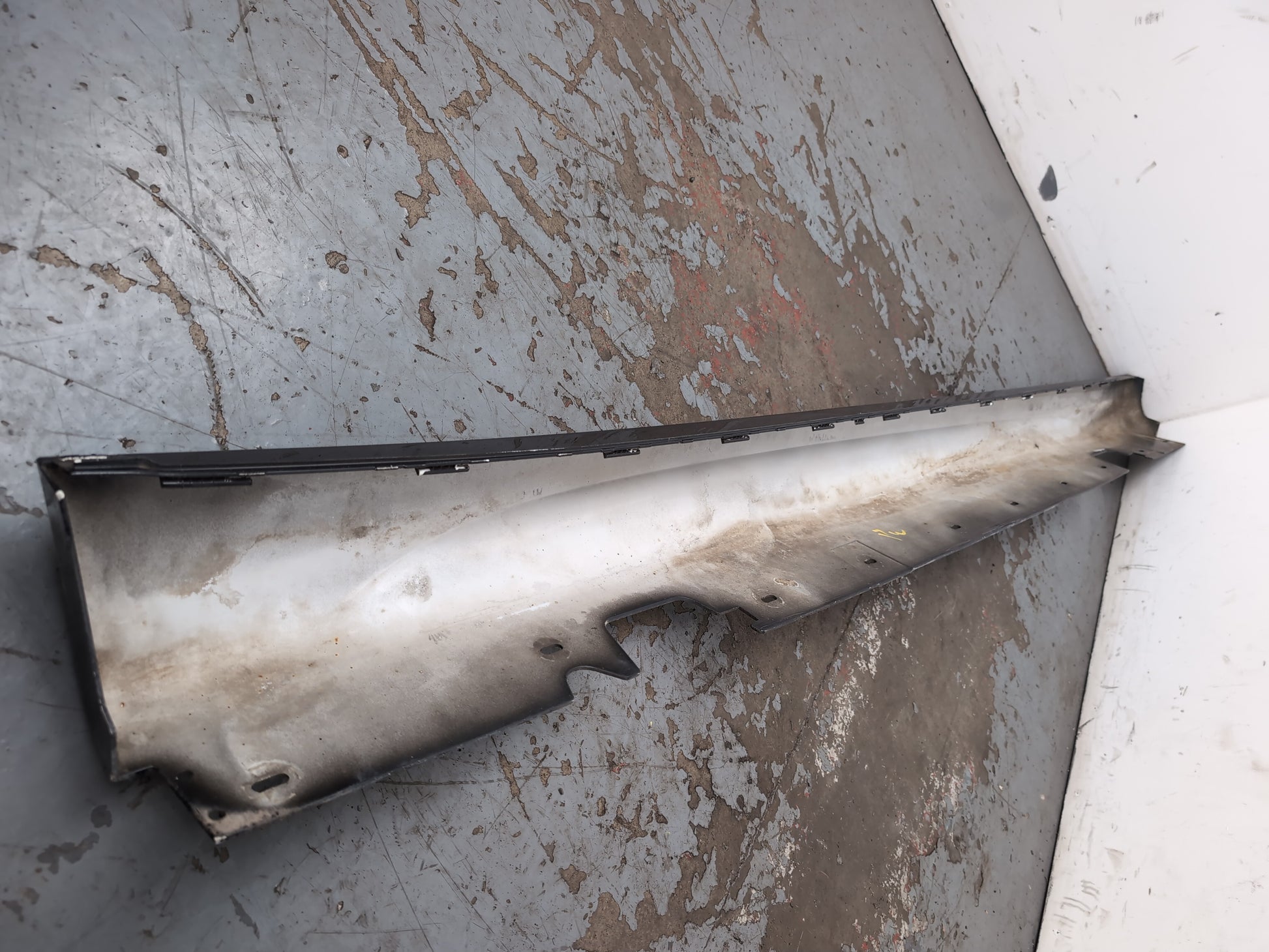 Side Skirt LH 7