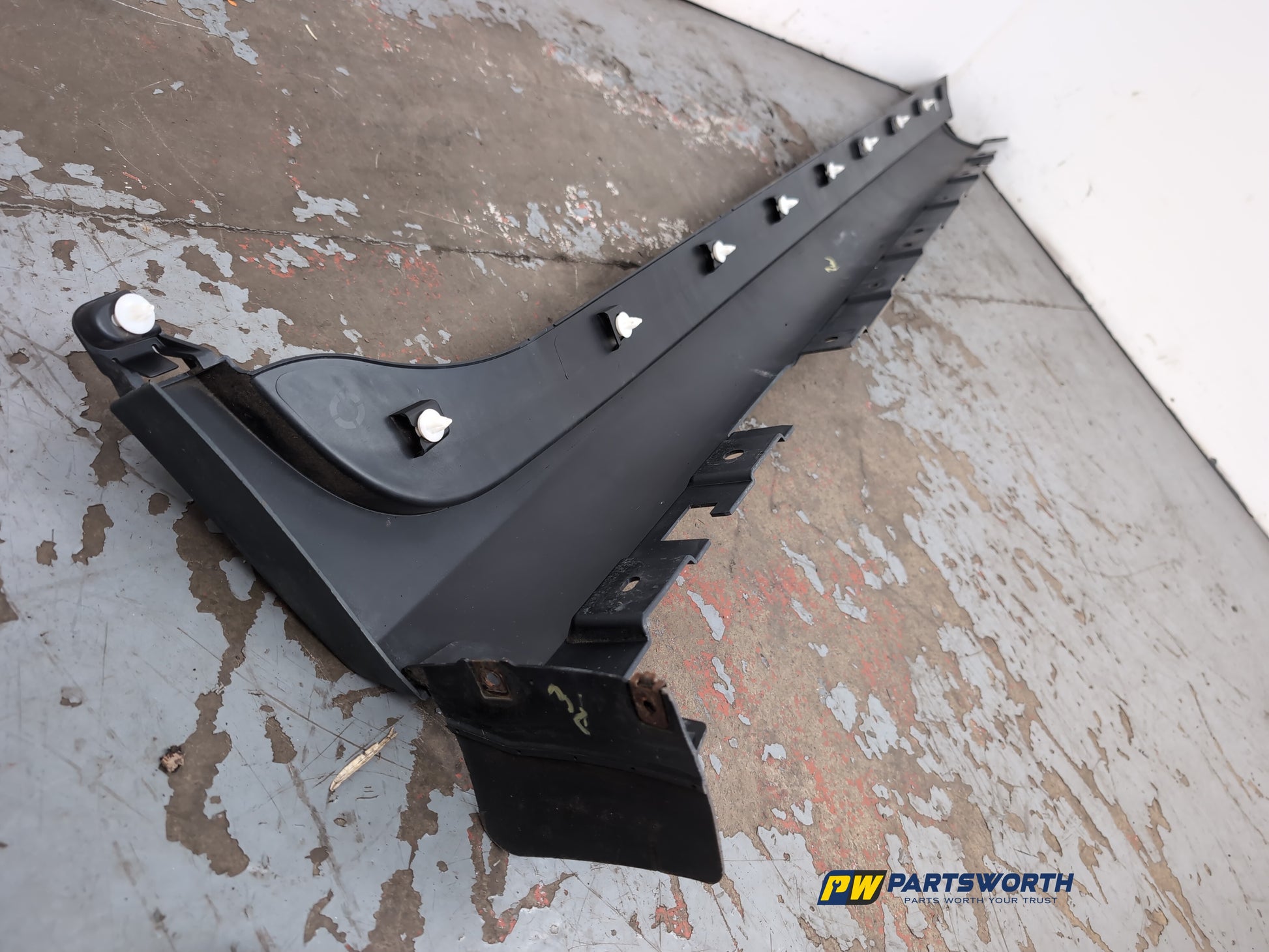 Side Skirt LH 7