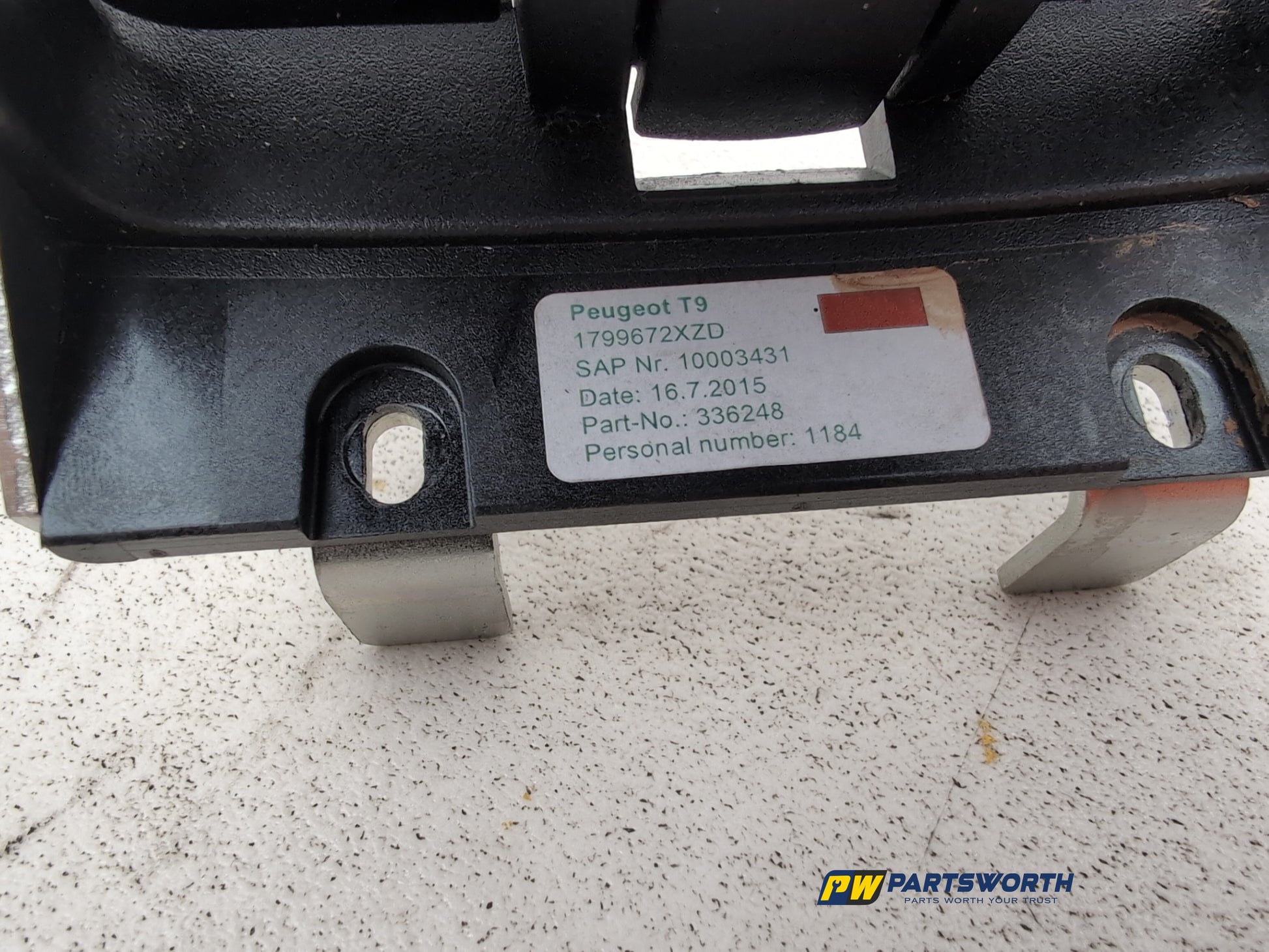 Centre Console Armrest 7