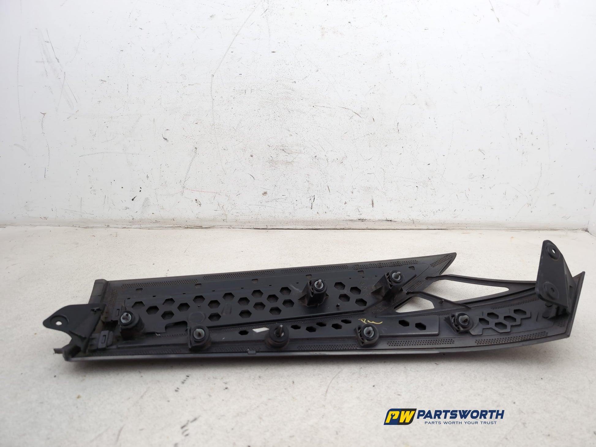 Moulding Quarter Panel LH 7