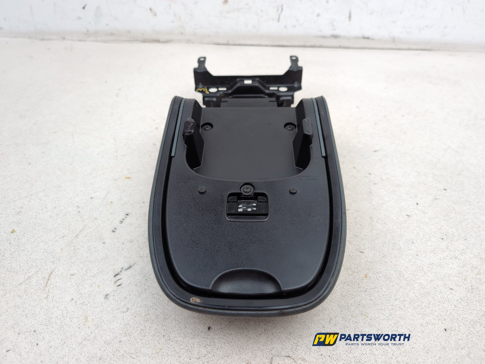 Centre Console Armrest 7