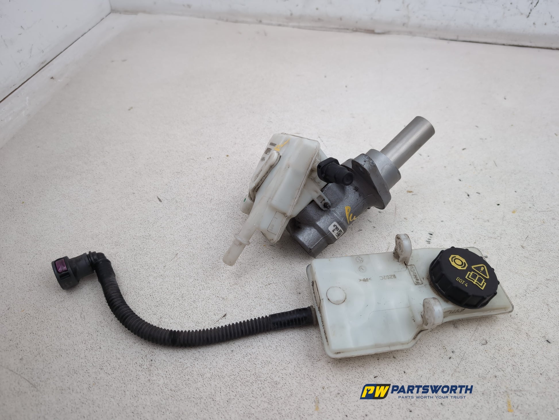 Brake Master Cylinder Assembly 7