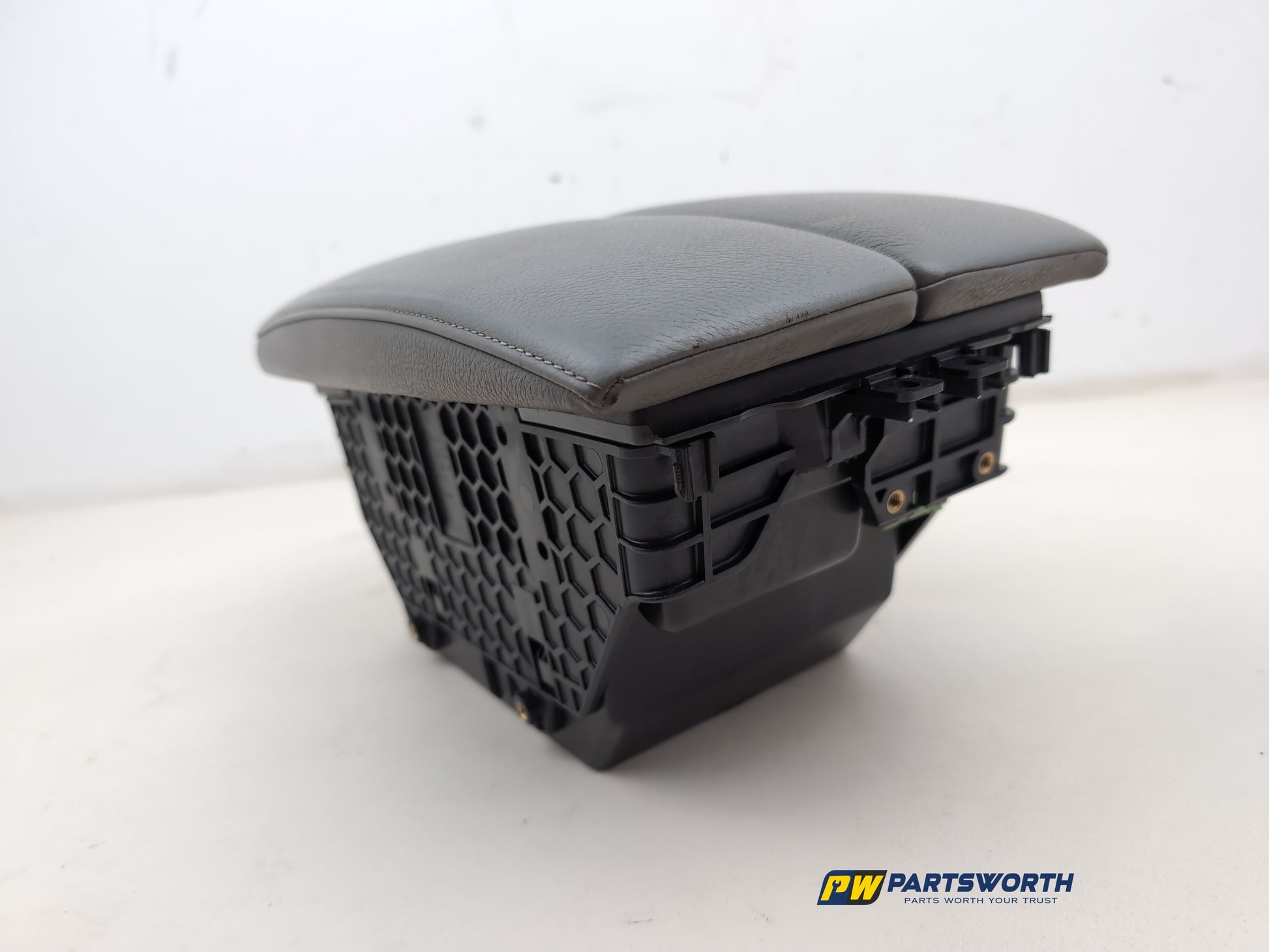 Centre Console Armrest 7