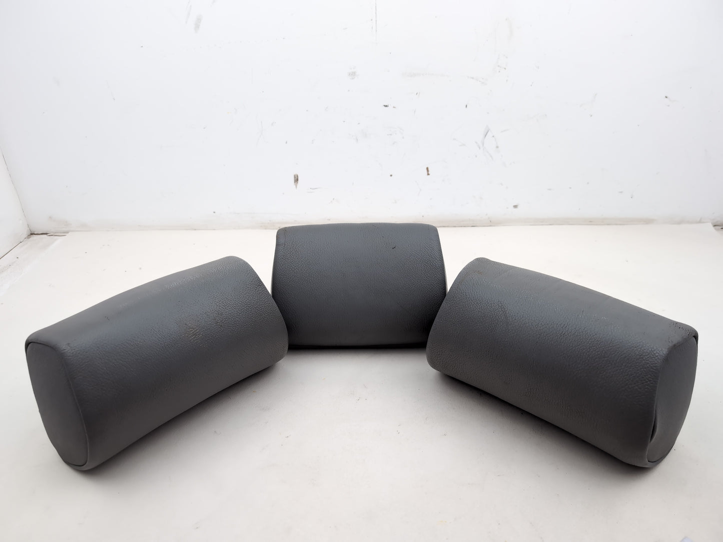 Rear Headrest 7