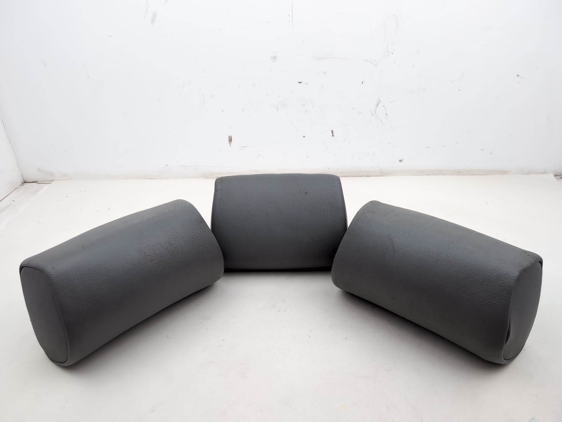 Rear Headrest 7