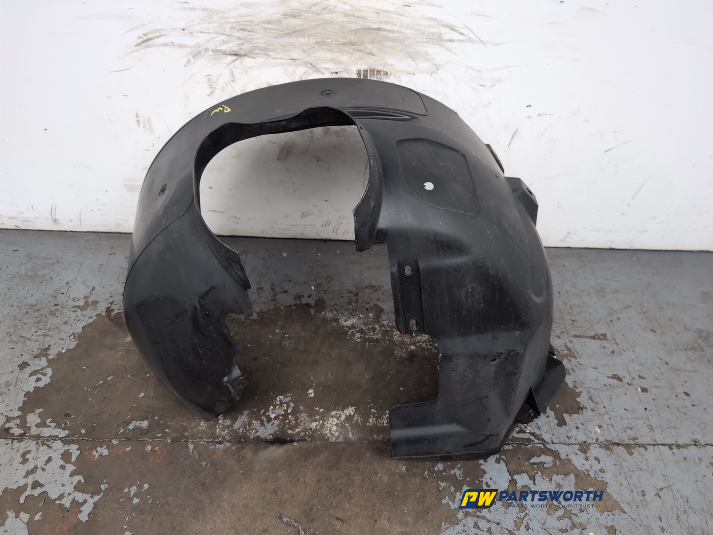 Moulding Wheel Arch Front LH 7