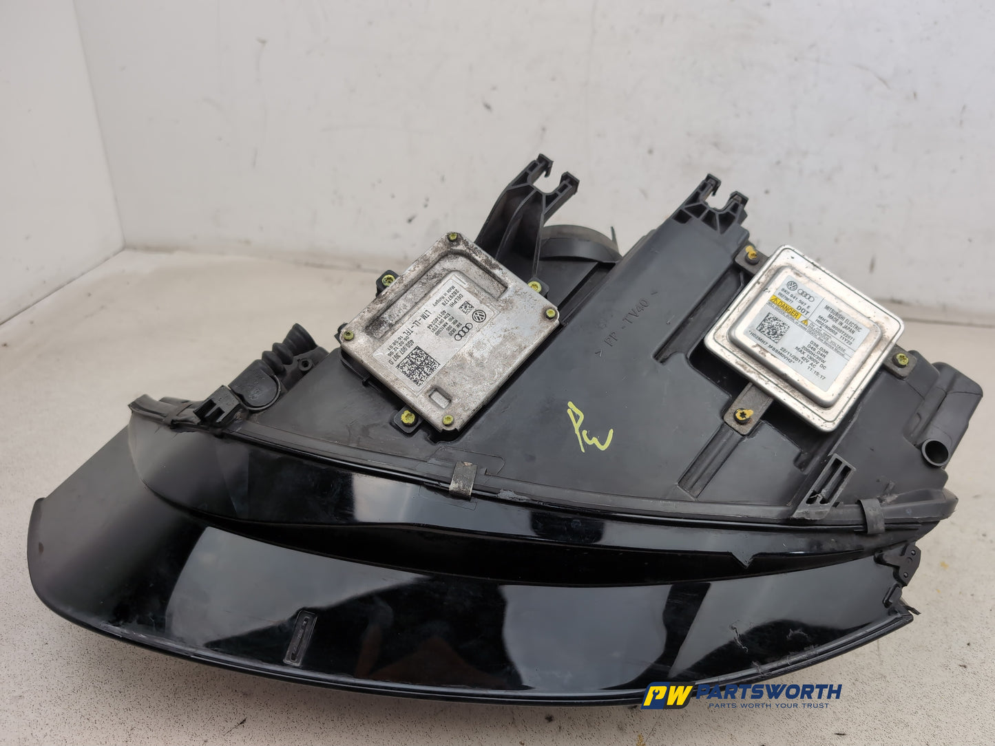 Headlamp RH 7
