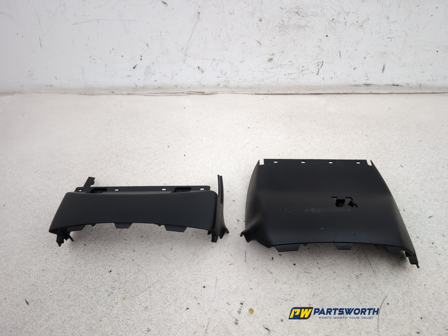 Steering Column Shroud Upper and Lower 7