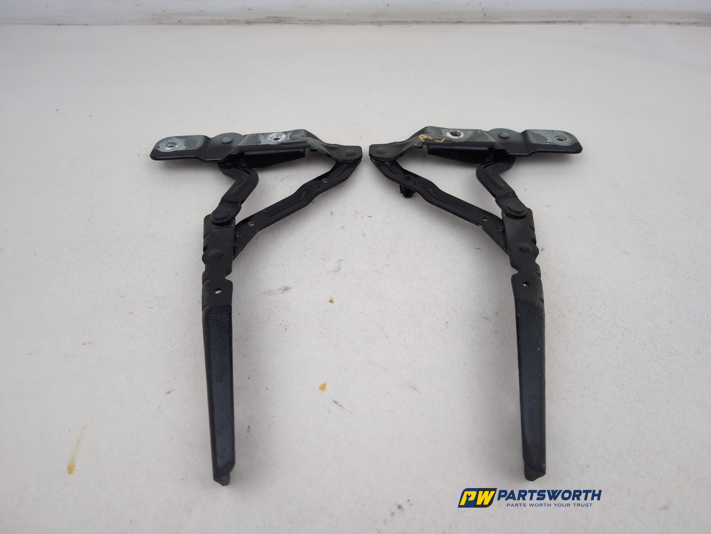 Bonnet Hinges 7
