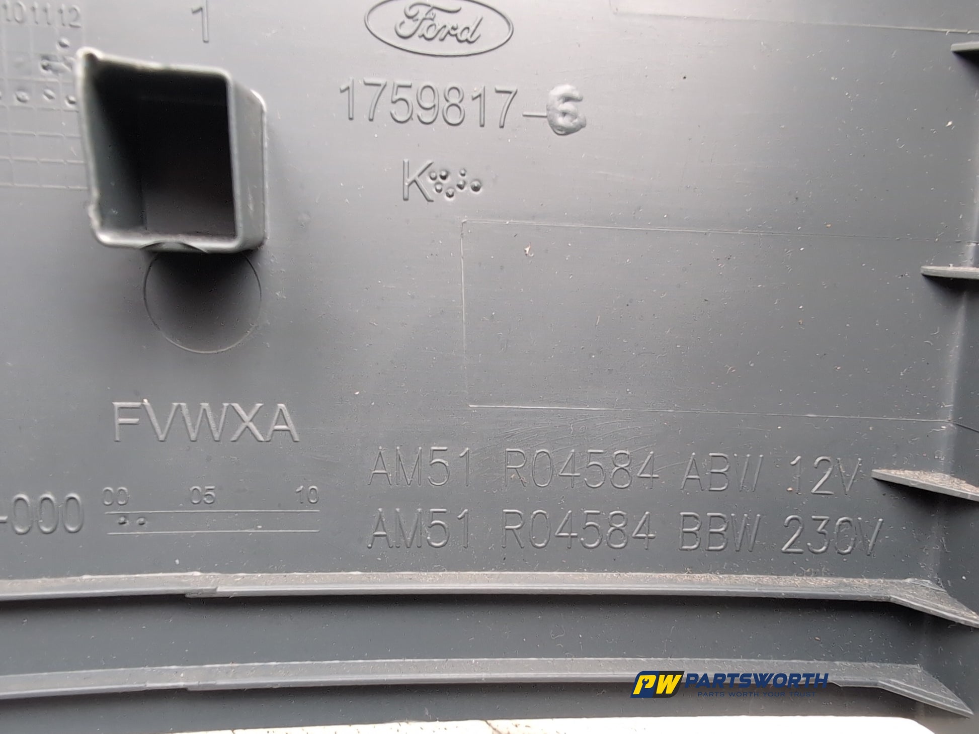 Centre Console Trim  7