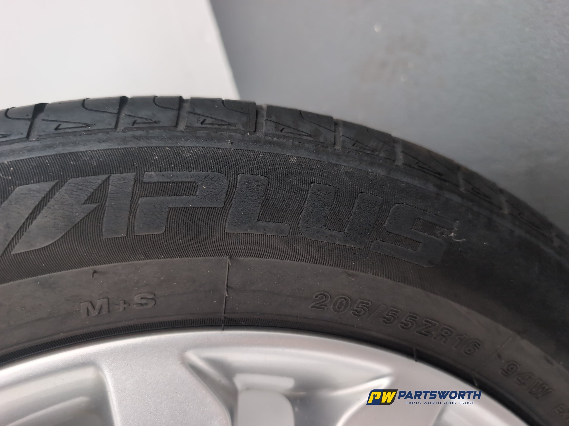 Wheel Road Alloy 7