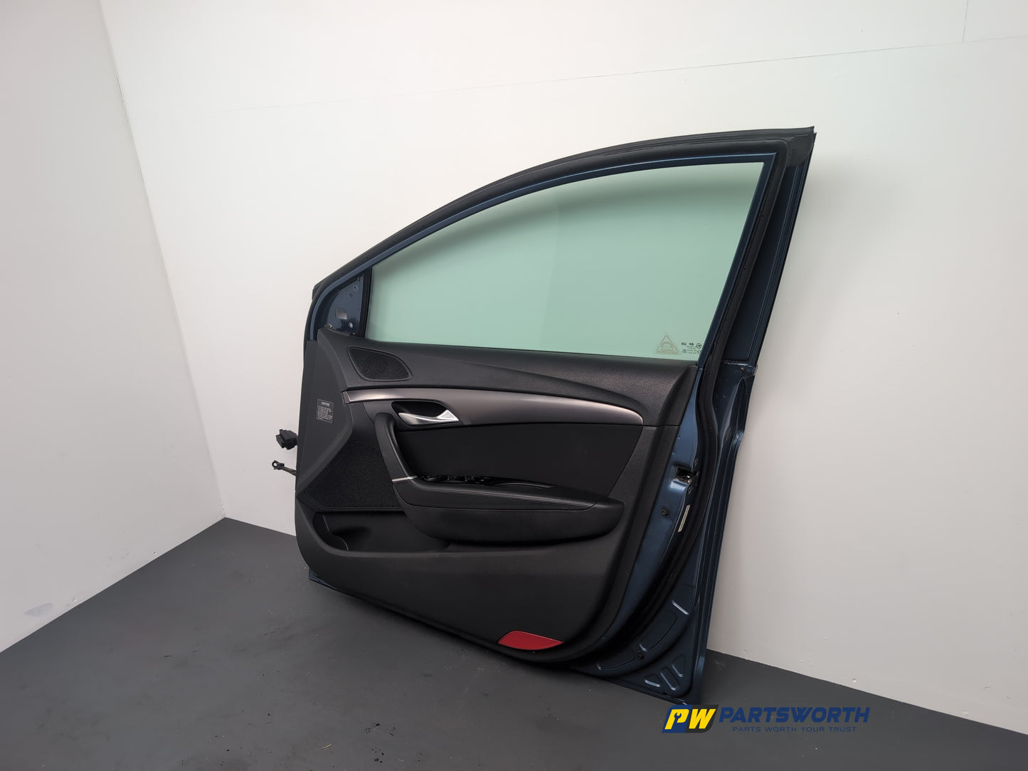 Door Front RH 7