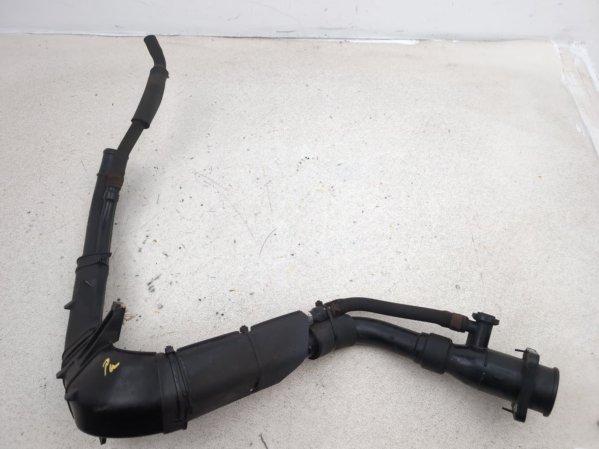 Fuel filler neck 7
