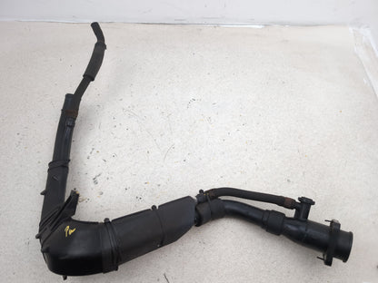 Fuel filler neck 7