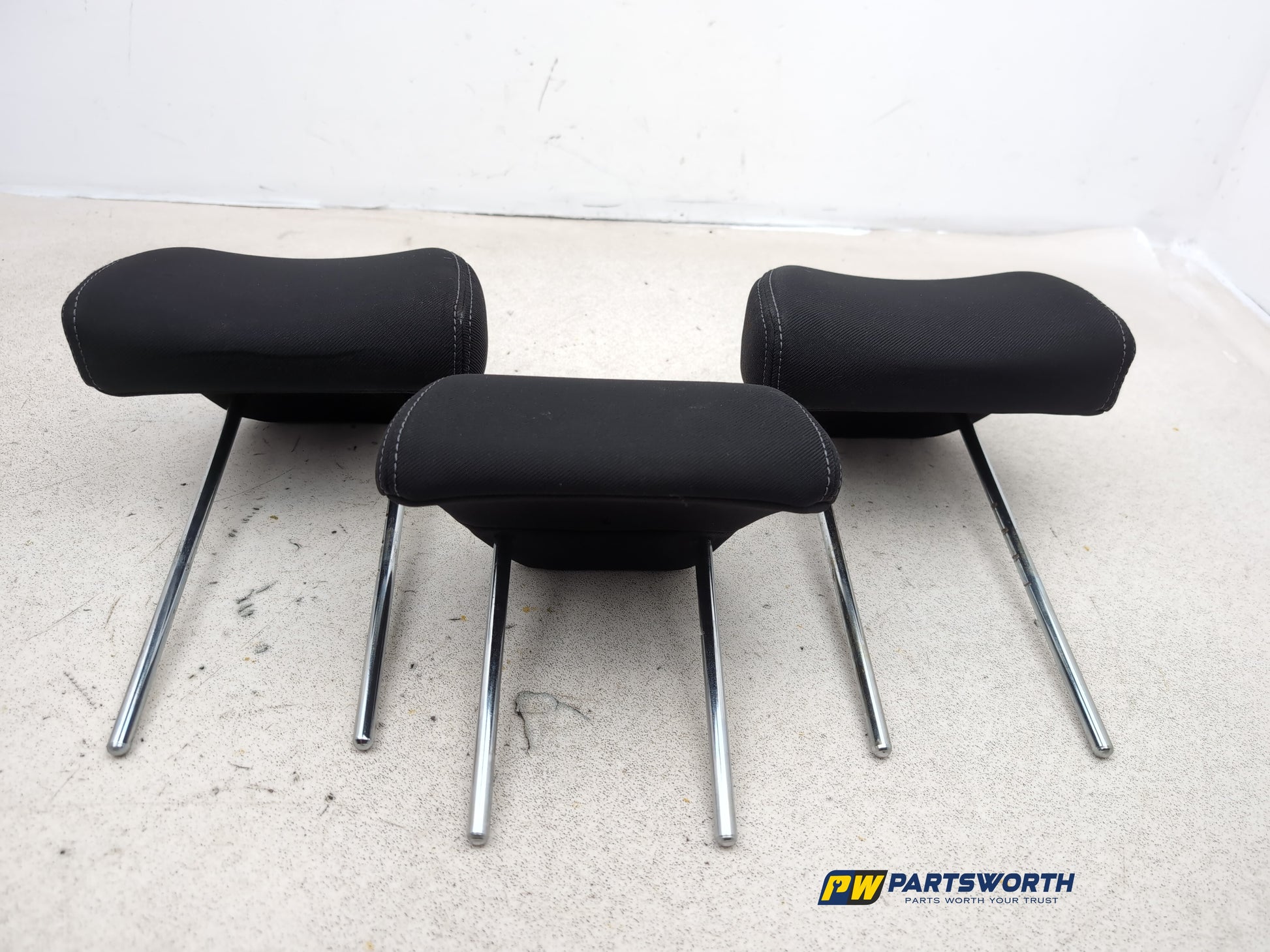 Rear Headrest 7