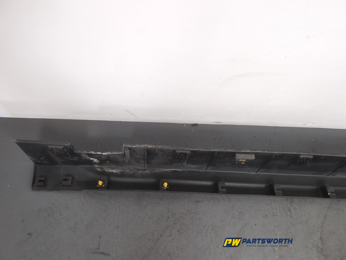 Side Skirt LH 14